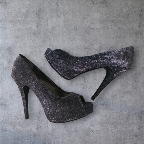 Chinese Laundry Silver Glitter Peep-Toe Heels - Picture 1 of 5